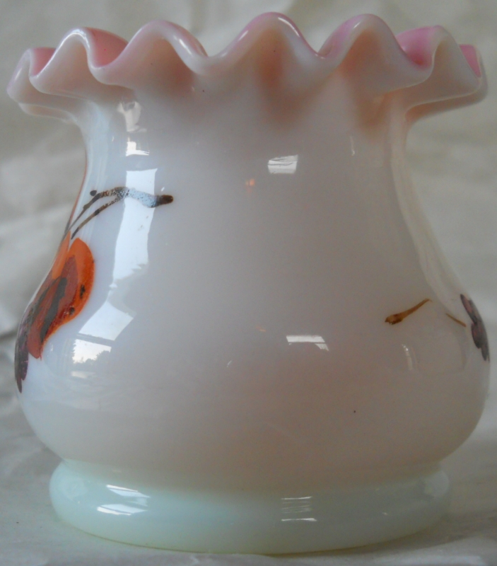 006-PINK-CASED-GLASS-RUFFLED-RIM-MINI-VASE-703W-800H.jpg