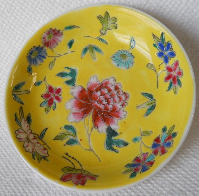 010-CHINESE-PORCELAIN-ACID-ETCHED-MARK-MINI-YELLOW-BOWL-700W-690H.jpg