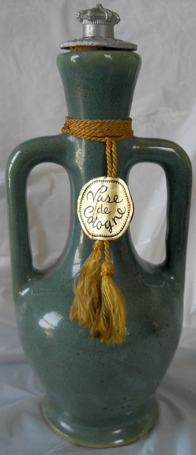 065-POTTERY-VASE-de-COLOGNE-900-PIX-HT.jpg