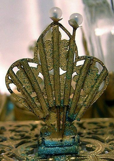 09 pin holder back.jpg