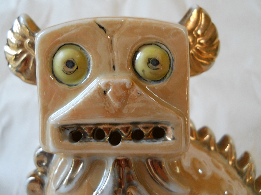 099-JAPAN-PORCELAIN-CUBIST-DRAGON-LION-FIGURINE-INCENSE-BURNER-900W.jpg