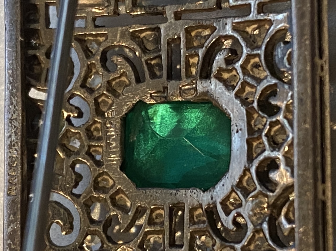 What does “20” on the pin of a brooch mean? Antiques Board