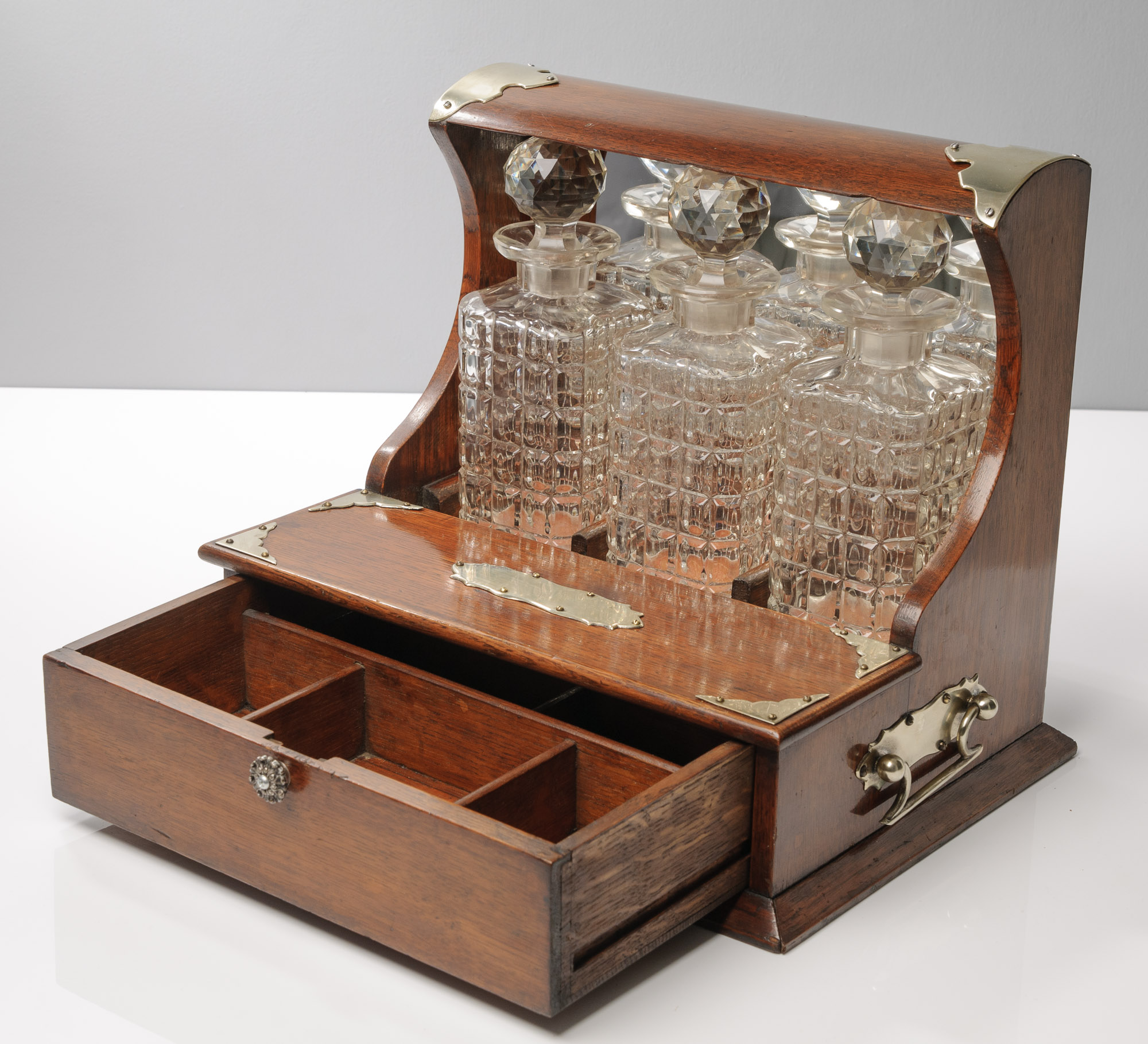 1060 oak tantalus-3.jpg