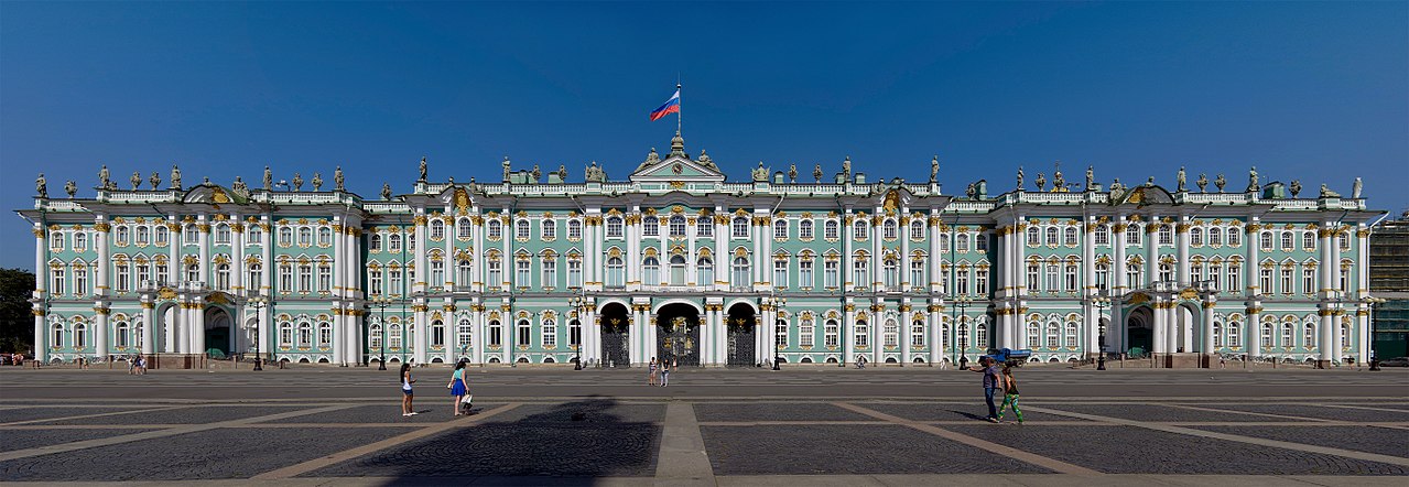 1280px-Winter_Palace_Panorama_2.jpg