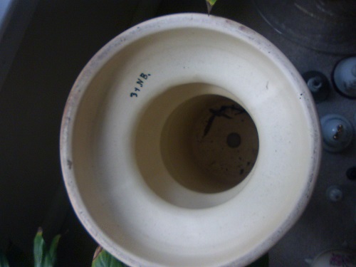 180922 POTTERY PEDESTAL INSIDE 500.jpg
