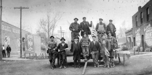 1900 (00) 04 - Unknown Location Manson IA Morton IL or Benson IL.jpg