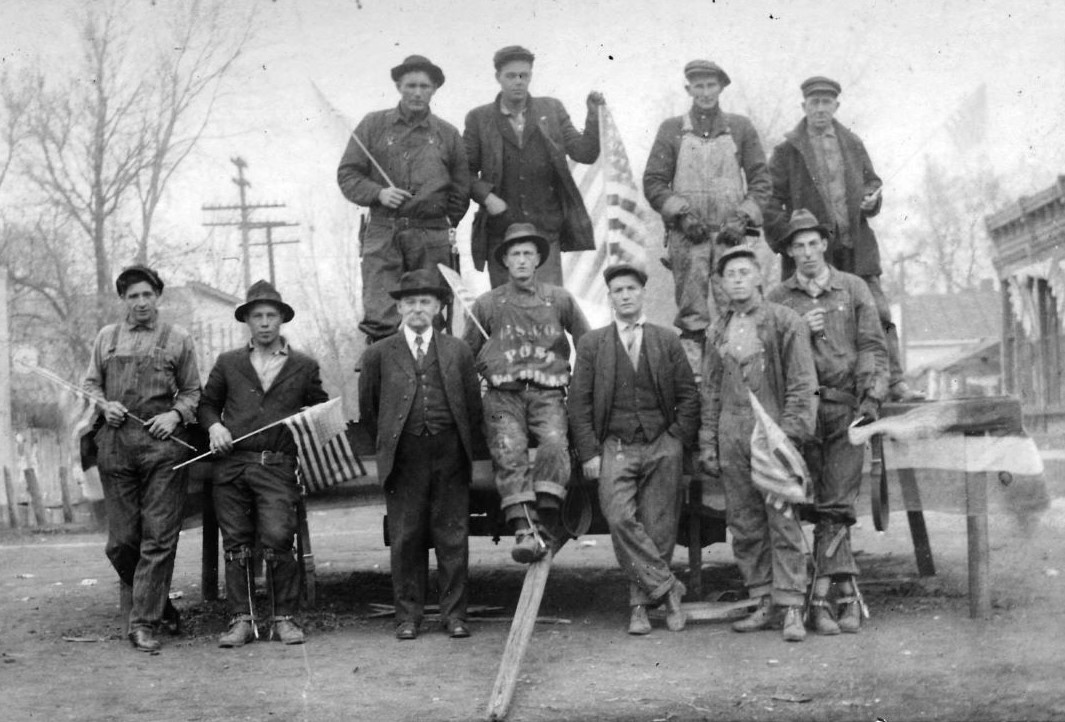 1900 (00) 04a - Unknown Location Manson IA Morton IL or Benson IL.jpg