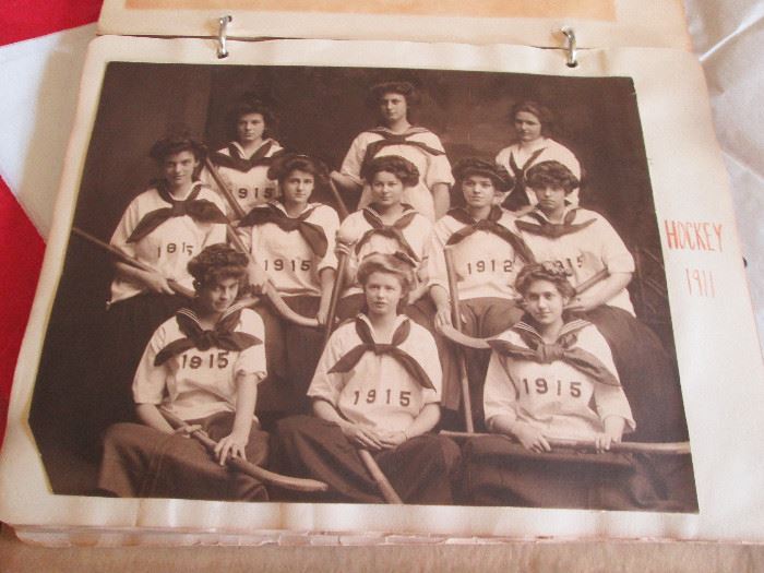 1911hockey.jpg