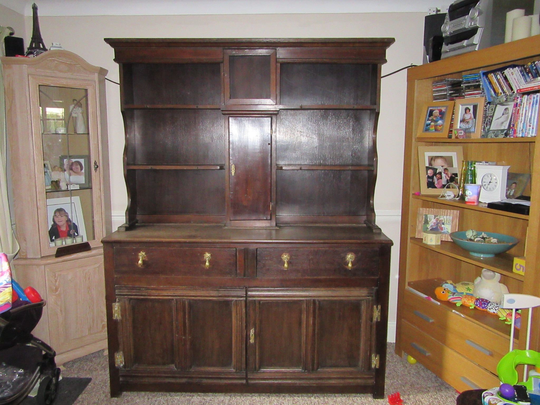 Identifying Welsh Dresser Antiques Board