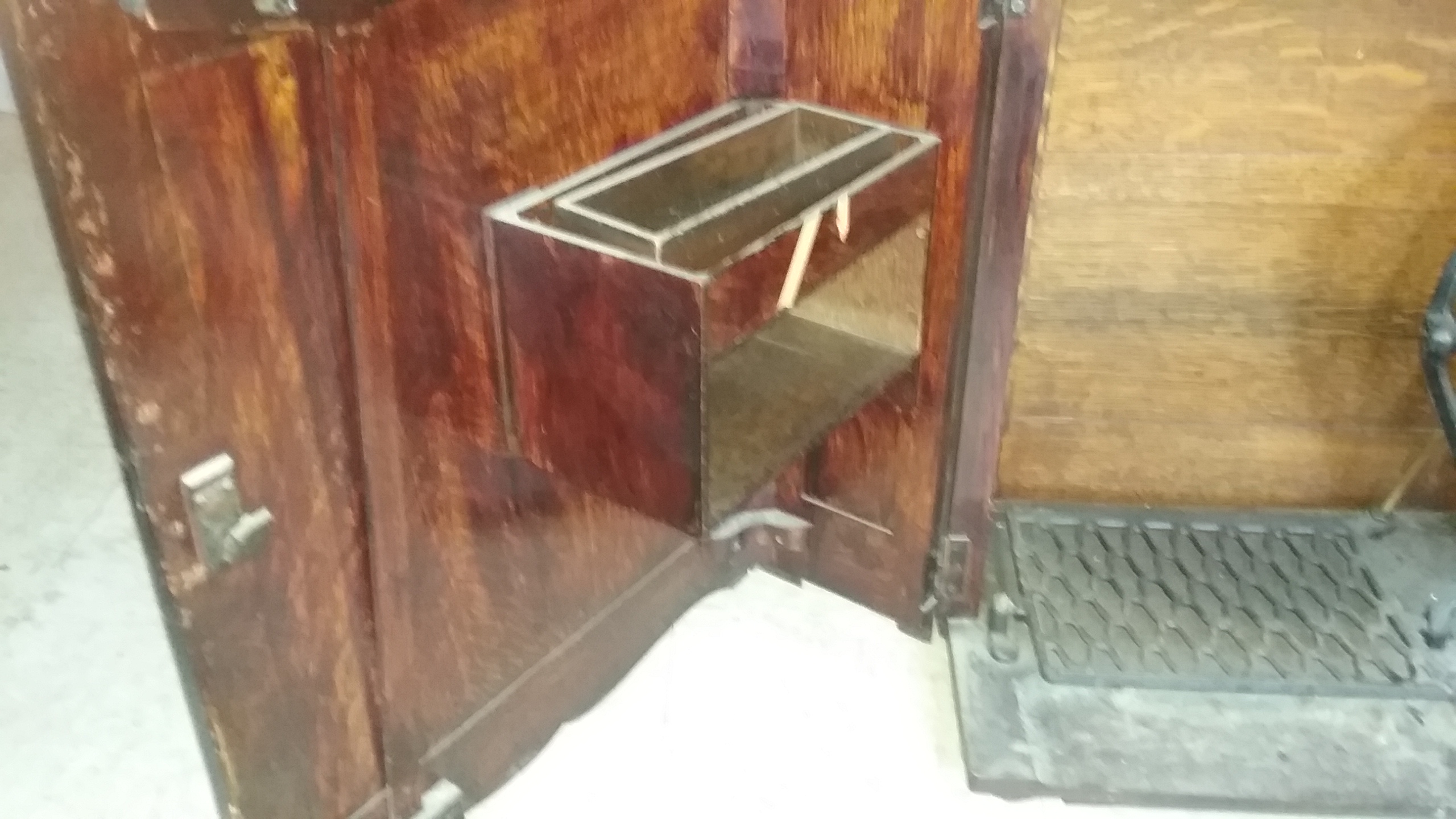 Singer Sewing Machine Antique Parlor Drawing Room 1920 S