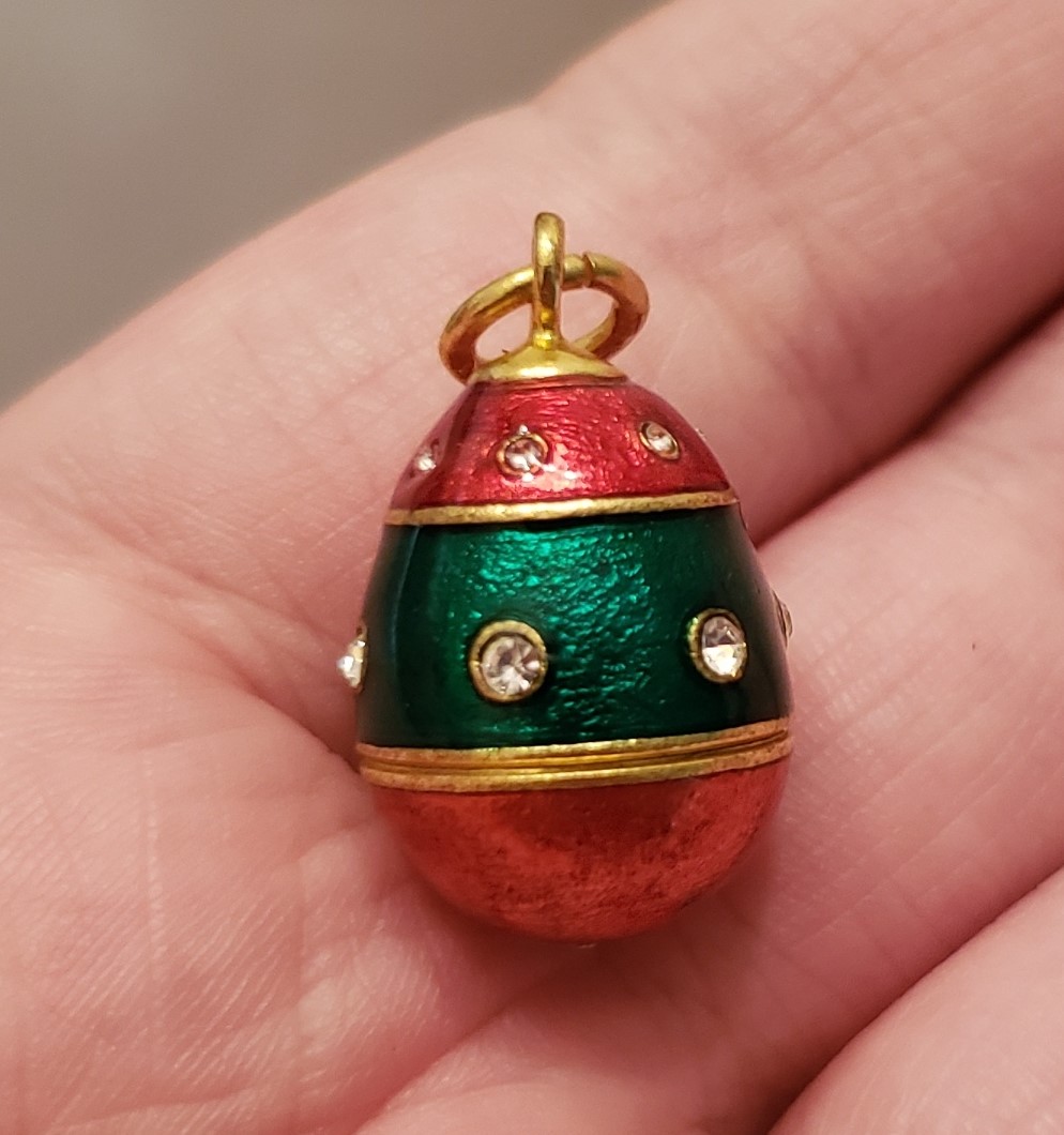 Russian? Solid gold egg pendant! Antiques Board