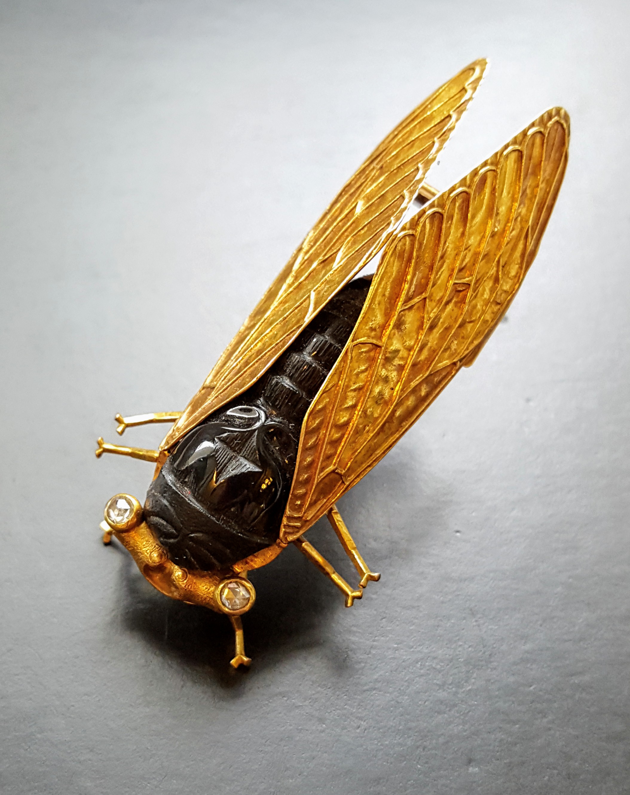 La Espoir Insect Cicada Beetle Brooches Antique Gold Metal Female Badge Brooch Jewelry 