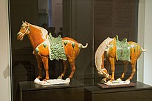 220px-Fergana_horses,_China,_Tchang_dynasty,_Prague,_NG_Vp_129,_NG_Vp_4128,_141046.jpg