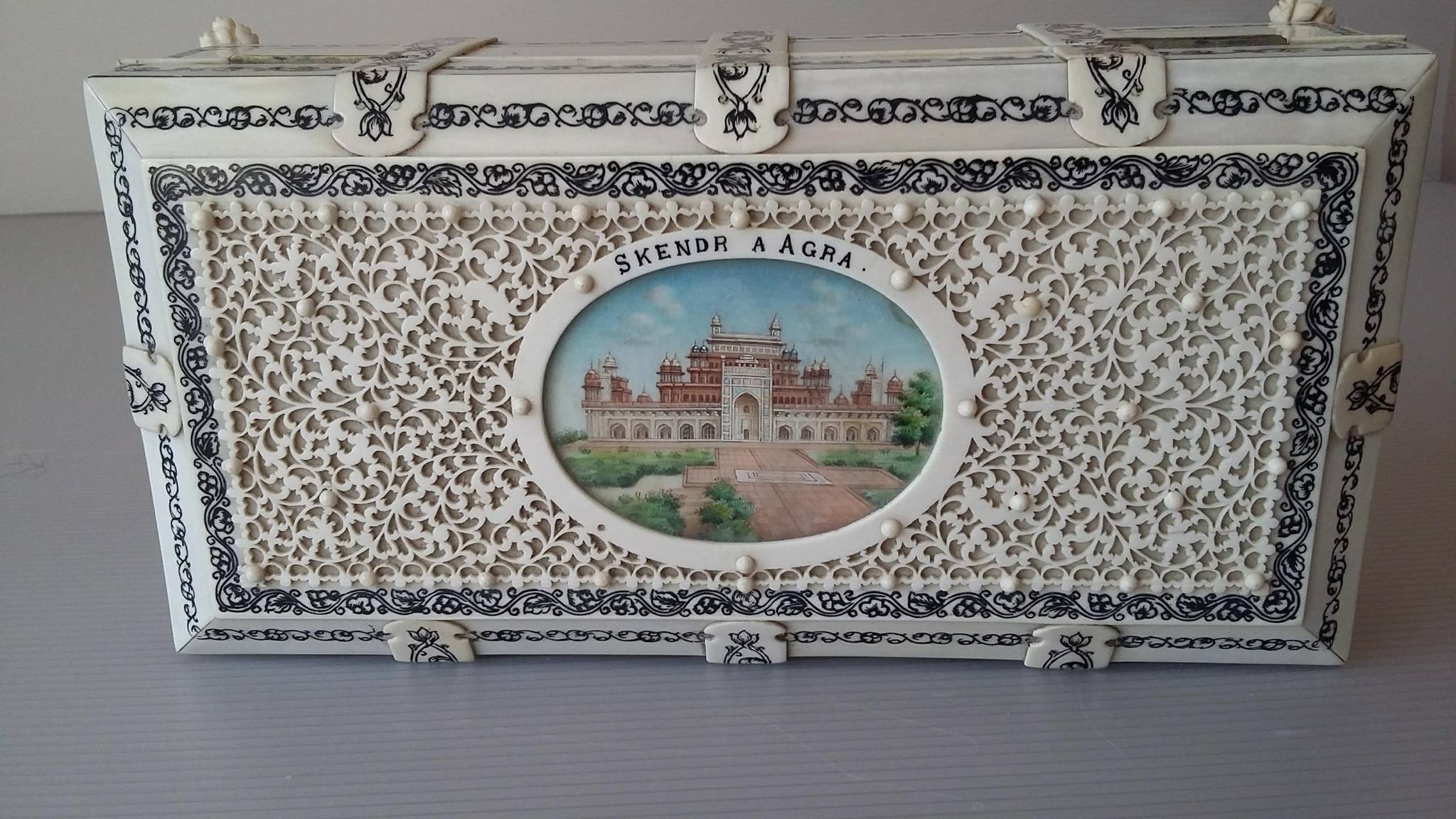 28616744_110694216432227_4730040021380396434_o (2).jpg