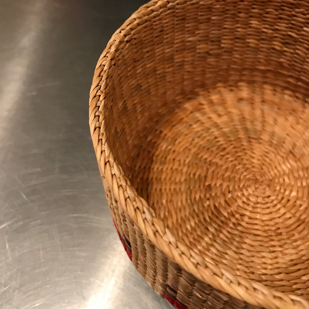 Basket Help Antiques Board