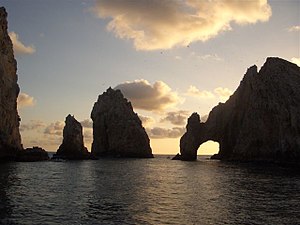 300px-CaboSanLucasLandsEnd.jpg