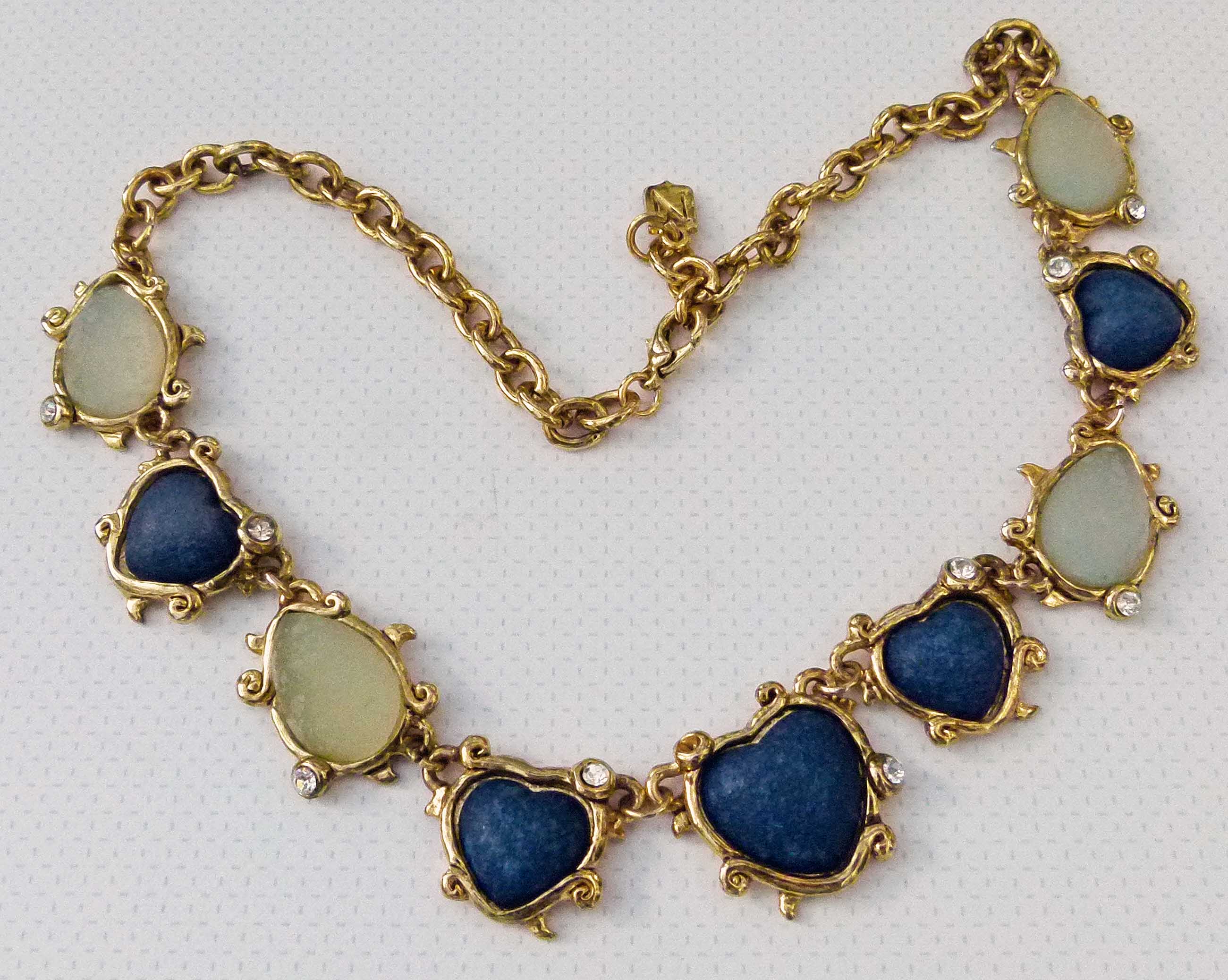 Anyone recognise this costume jewellery mark please? Antiques Board