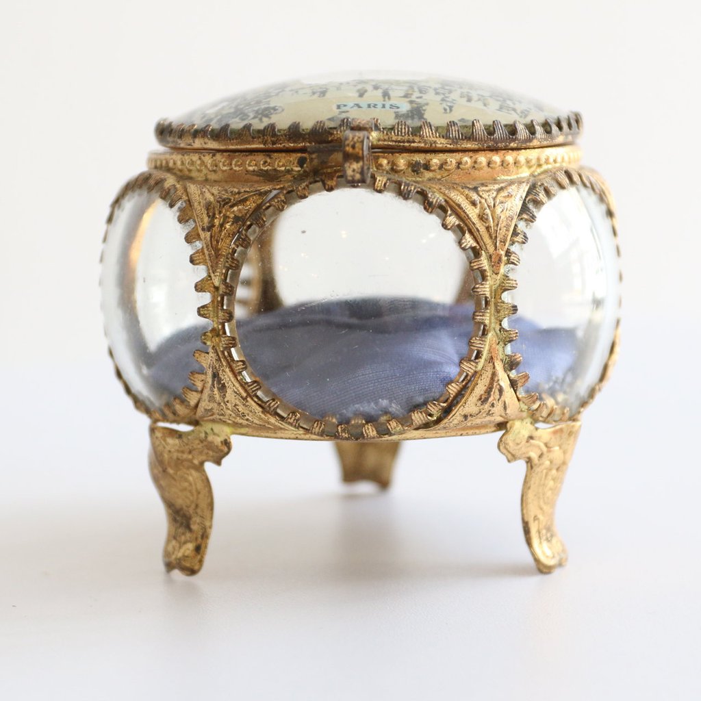 Circle glass jewelry box Antiques Board