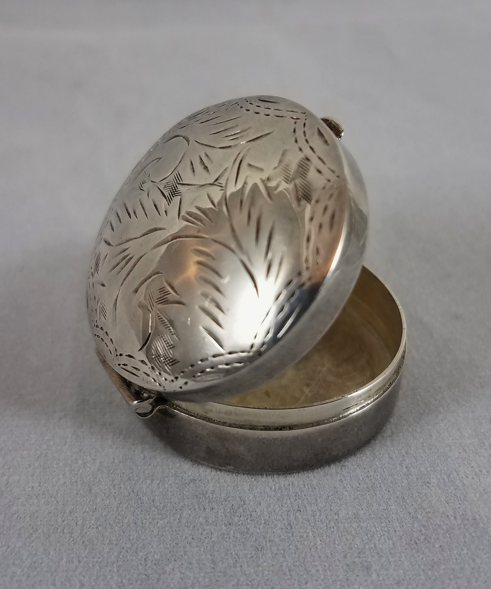 Little sterling pill box - help with maker / date | Antiques Board