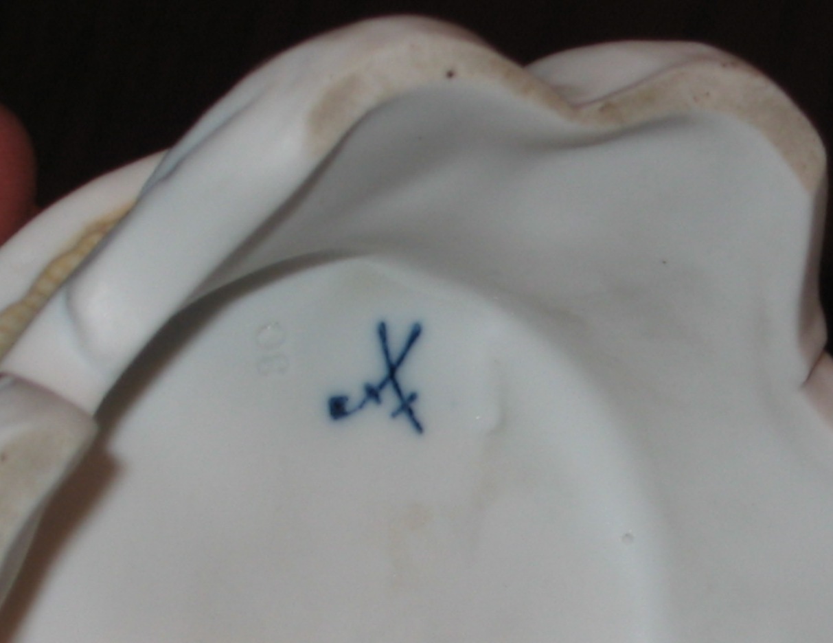 398.10 Eckert Bisque Figurines.JPG