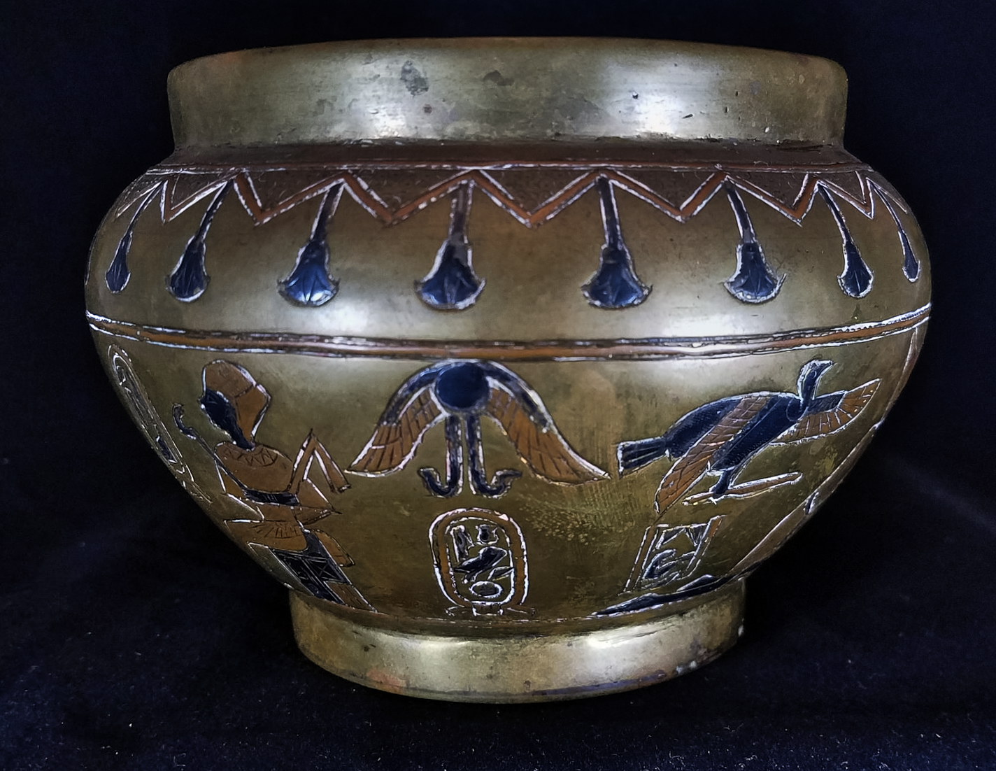 Ancient Egyptian scene on brass? bowl/pot Antiques Board