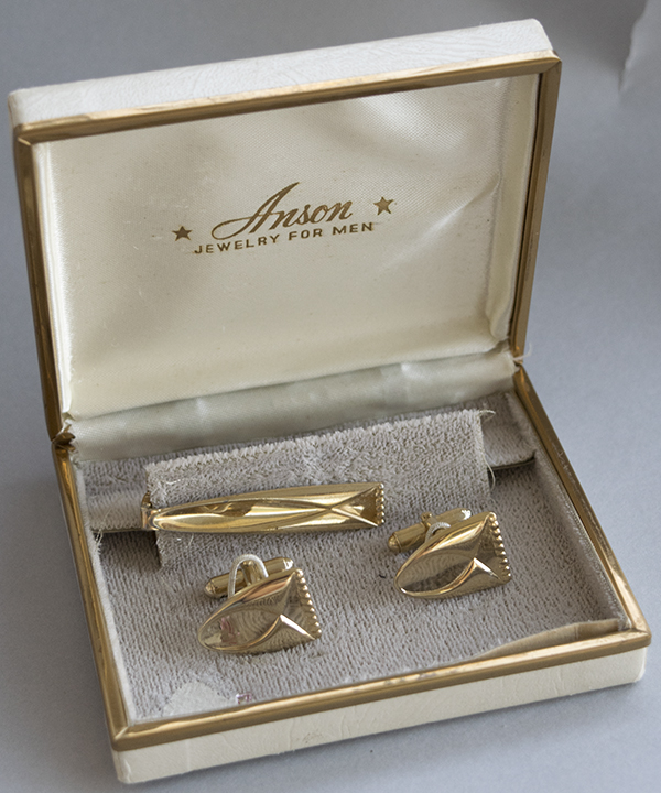 4297-Anson-MCM-Cufflink-Tie-Bar-Set-2.jpg