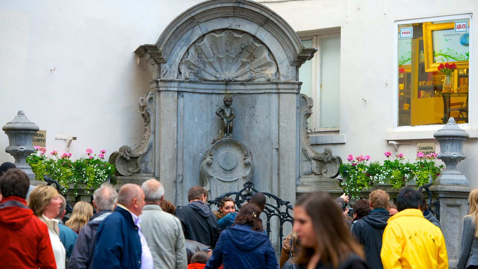 45291-Manneken-Pis-Statue.jpg