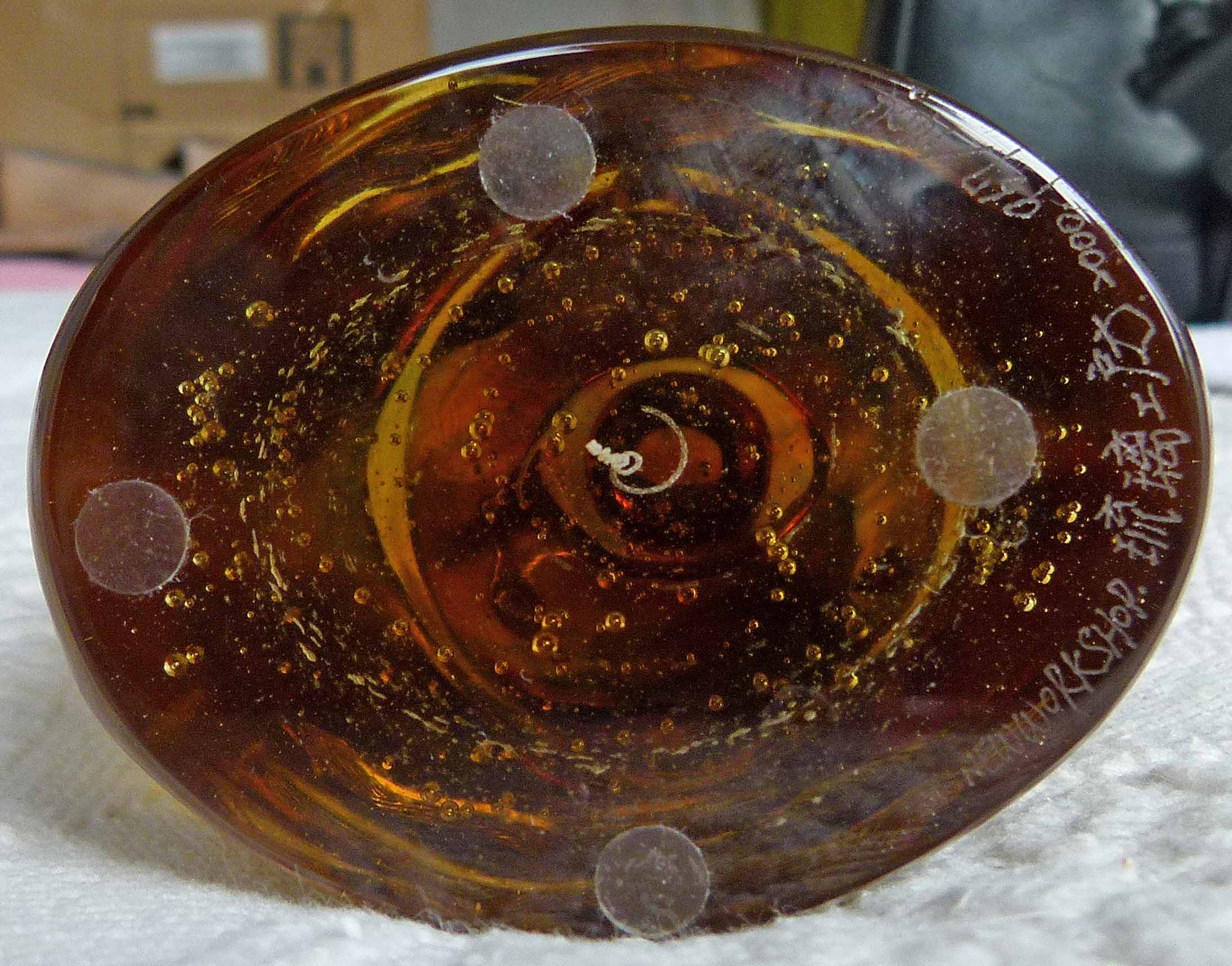 9a. Base Chinese paperweight.jpg