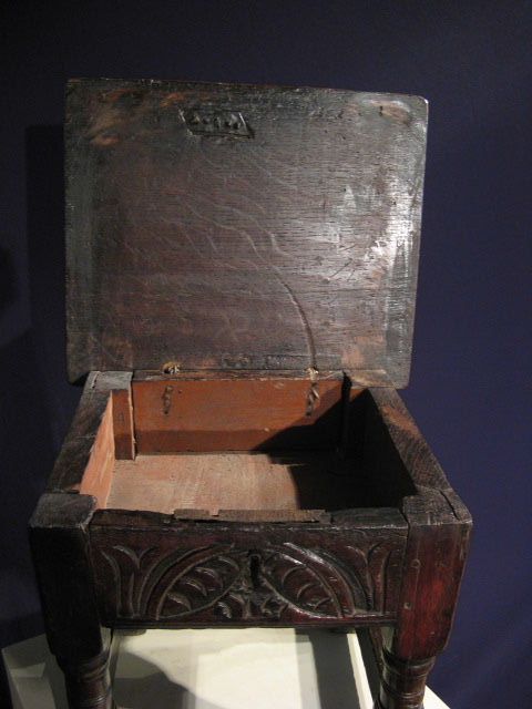 a-mid-17th-century-oak-box-stool-circa-1660-724-3.jpg
