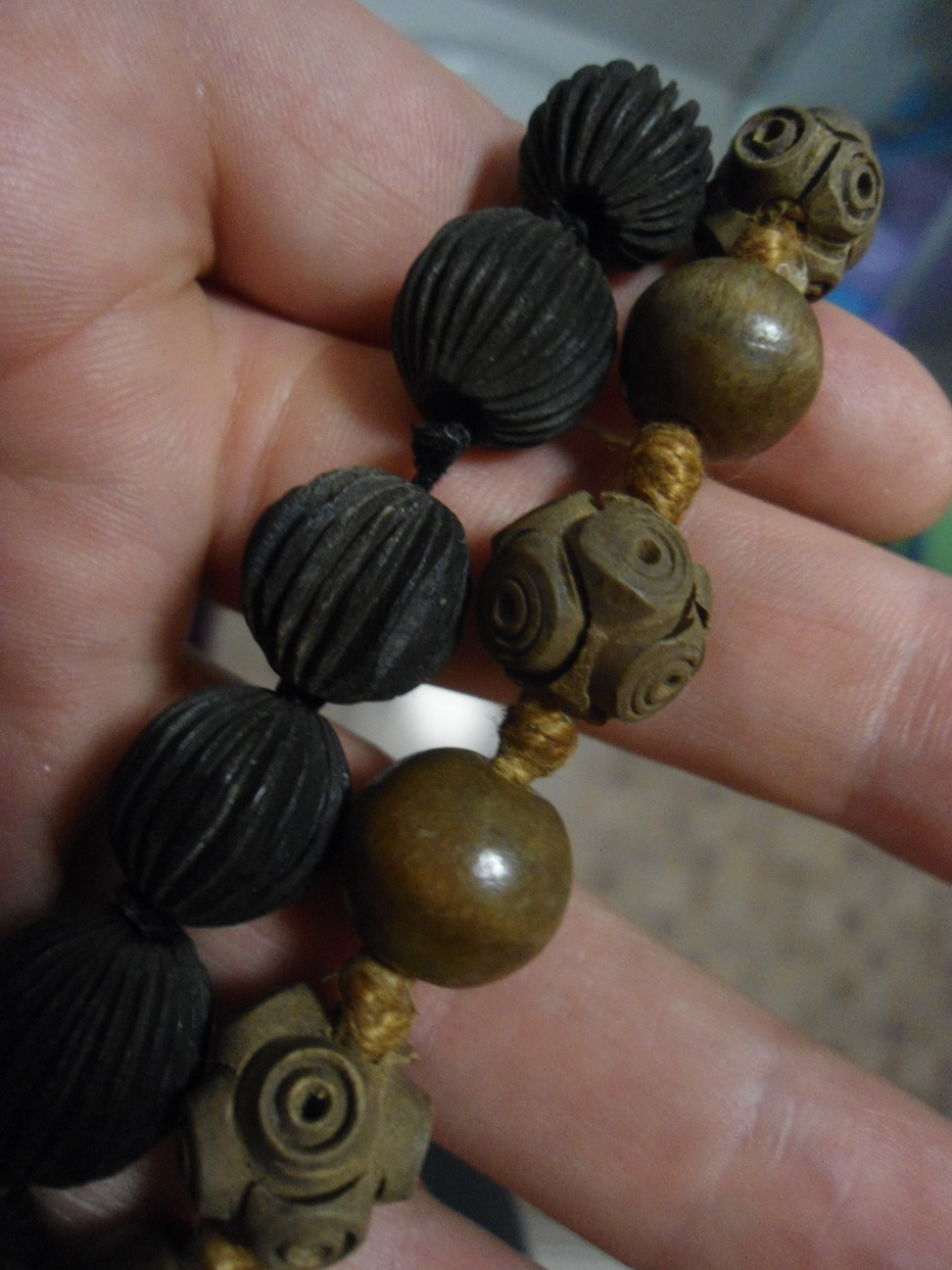 carved wood bead necklaces Antiques Board