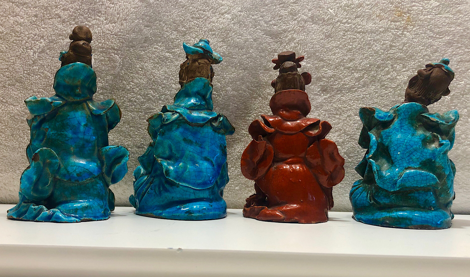 4 ceramic Chinese figurines(Italy???) Antiques Board