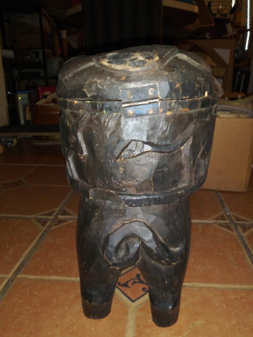 AA ART STATUE CARVED PIG 4A.jpg