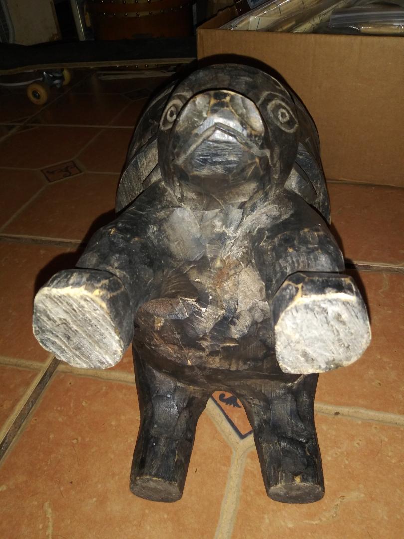 AA ART STATUE CARVED PIG 6A.jpg