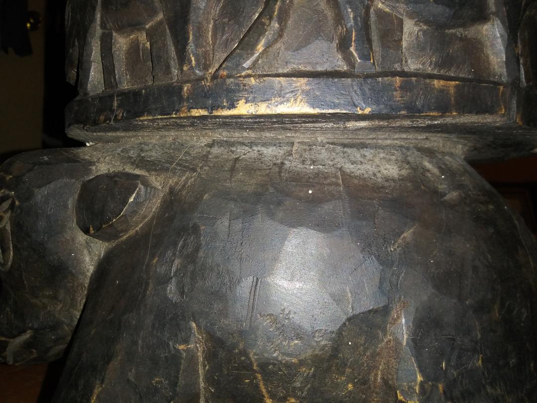 AA ART STATUE CARVED PIG 7A.jpg