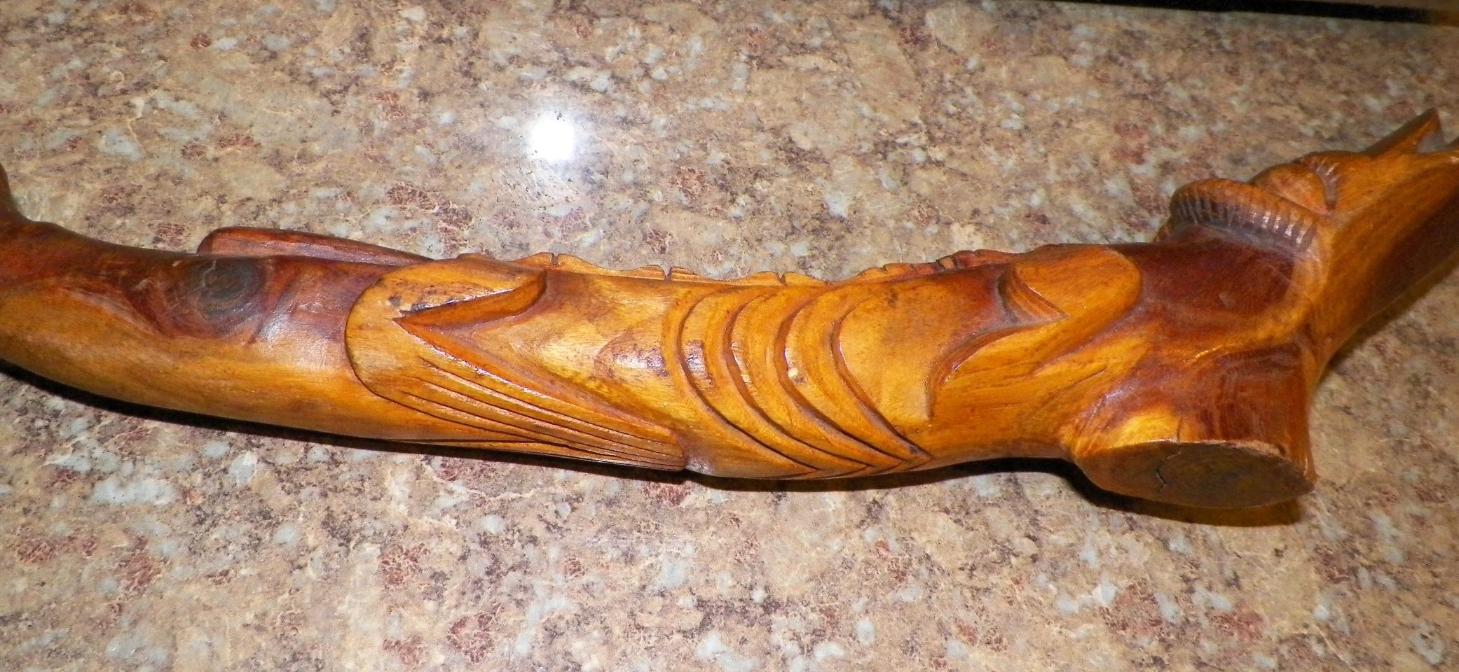 aa art statue carved wood hawaii eskimo snake animal 3AAa.JPG