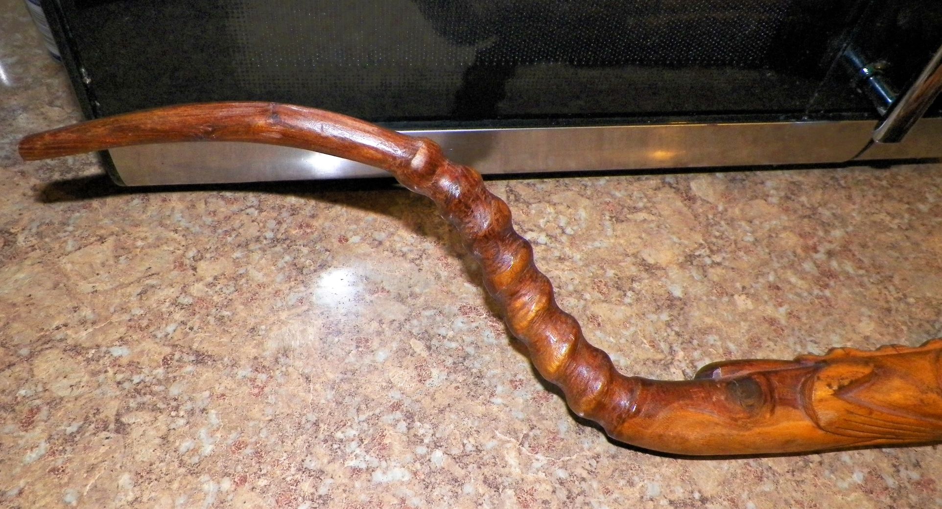 aa art statue carved wood hawaii eskimo snake animal 3AAAa.JPG