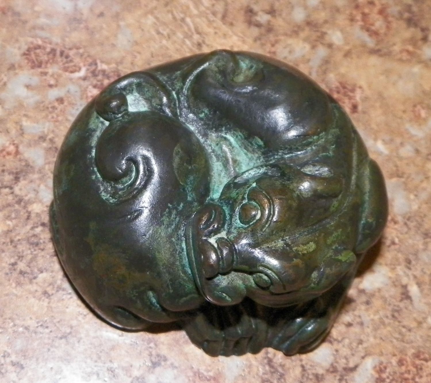 AA ART STATUE DRAGON CAP PAPERWEIGHT 2AA.JPG