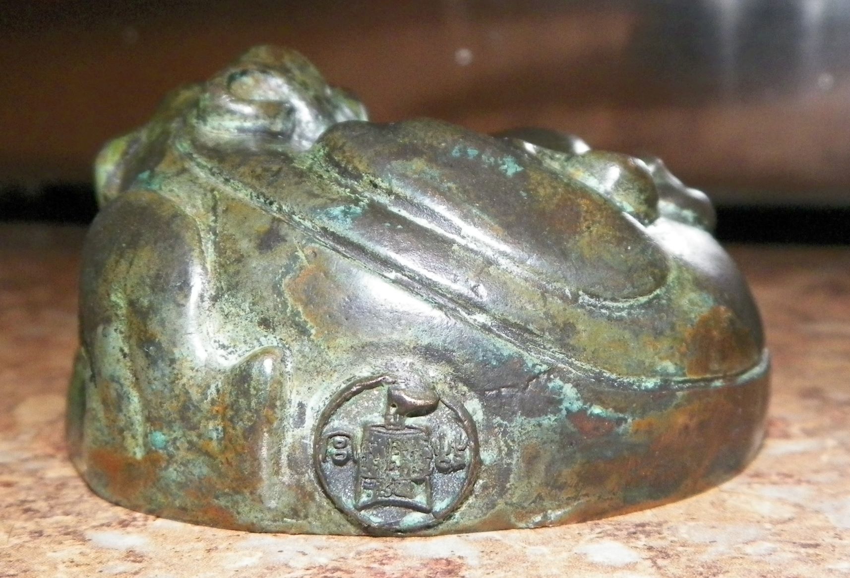 AA ART STATUE DRAGON CAP PAPERWEIGHT 3AAA.JPG