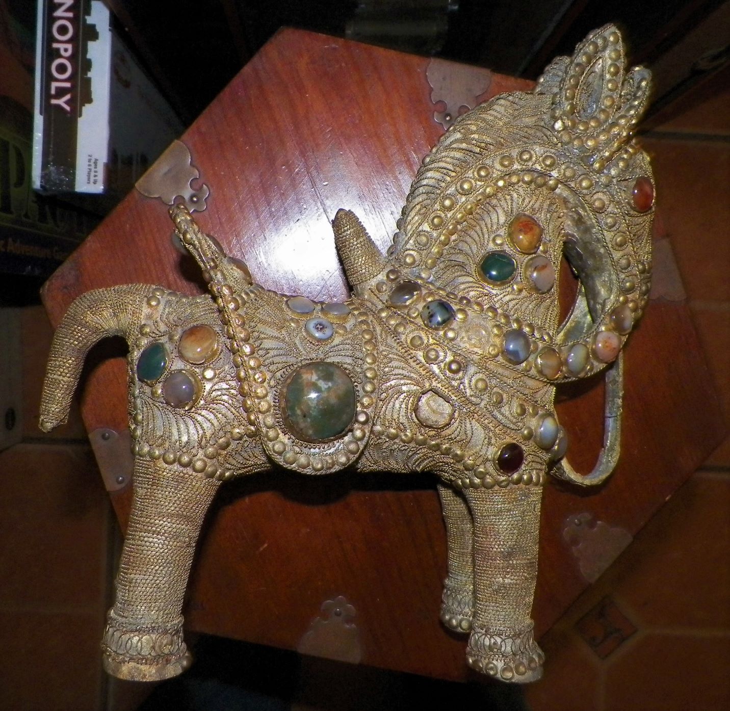 AA ART STATUE HORSE GOLD THREAD WRAPPED 1AA.JPG