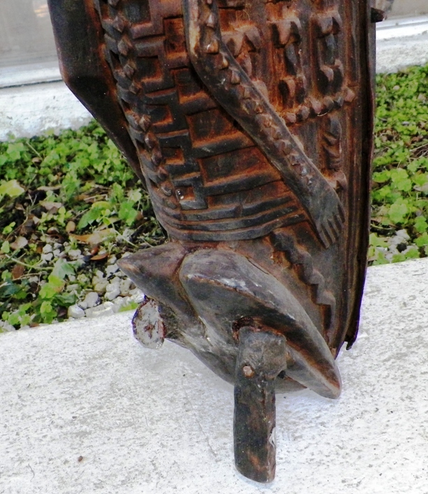 AA AUCTION AFRICAN GUITAR INSTRUMENT 6AAA.jpg