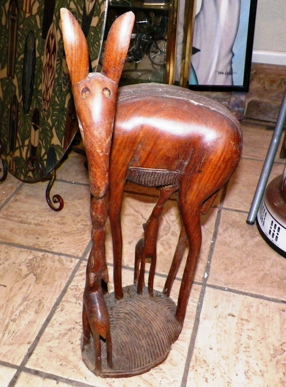 AA EBAY NEW A ART CARVED WOOD MOTHER FEEDING BABIES 1AA_AAA.jpg