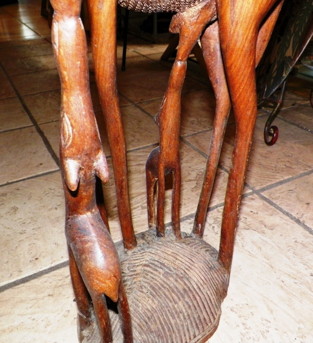 AA EBAY NEW A ART CARVED WOOD MOTHER FEEDING BABIES 1AA_EAA.jpg