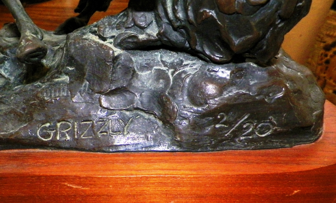 AA EBAY NEW A ART SCULPTURE GRIZZLY MARSGALL MITCHELL 8AA.jpg