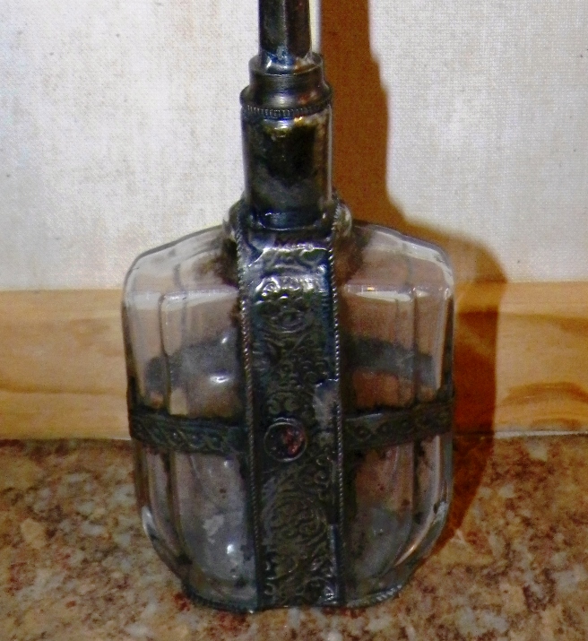 AA EBAY NEW A COLLECTIBLE EBAY BOTTLE LONG NOZZLE NECK METAL BAND 3AA.jpg