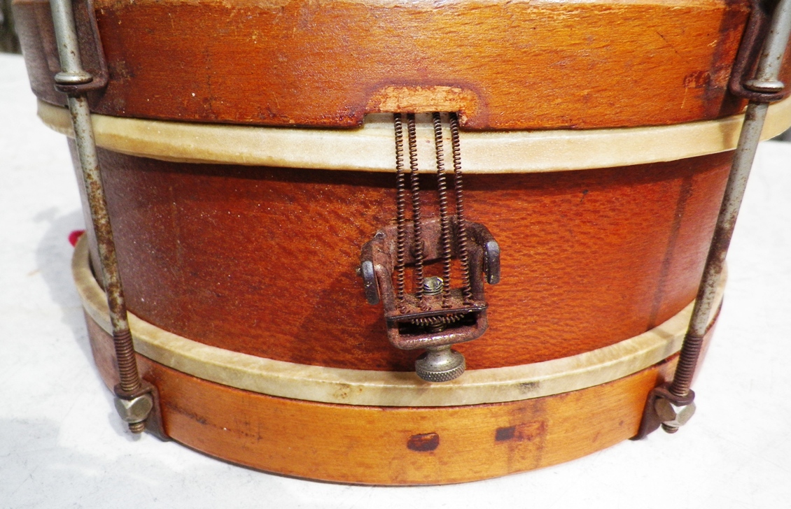 AA EBAY NEW A COLLECTIBLE EBAY DRUM VINTAGE 2AA.jpg