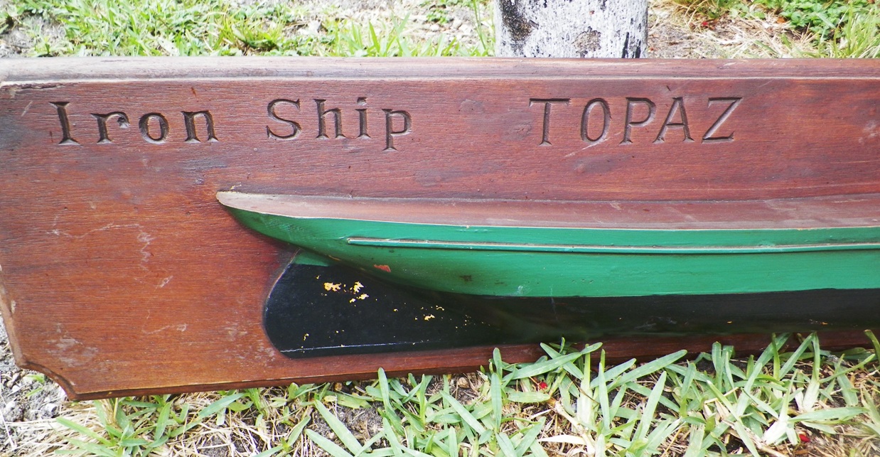 AA EBAY NEW A COLLECTIBLE EBAY EBAY BOAT HALF MODEL TROPAZ 2AA.jpg