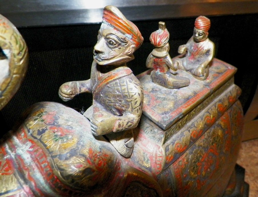 AA EBAY NEW A COLLECTIBLE EBAY EBAY BUDDHA ELEPHANT WITH RIDERS 1BAA.jpg