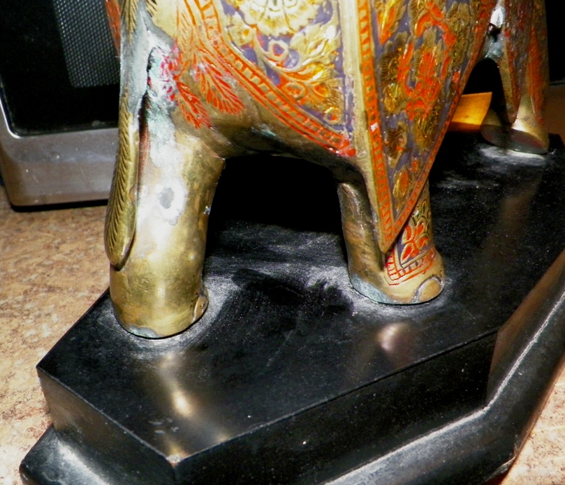 AA EBAY NEW A COLLECTIBLE EBAY EBAY BUDDHA ELEPHANT WITH RIDERS 4AA.jpg