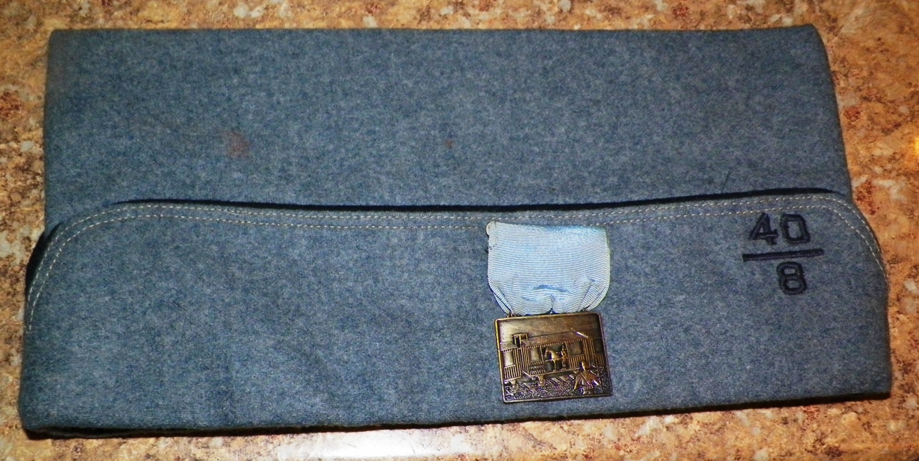 AA EBAY NEW A COLLECTIBLE EBAY EBAY CAP WOOL WITH COP BADGE MEDAL 2AA.jpg