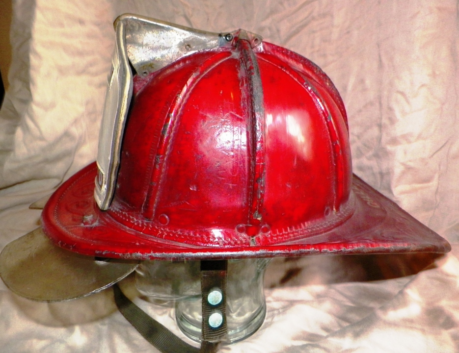 AA EBAY NEW A COLLECTIBLE EBAY EBAY FIREMAN HELMET 2AA.jpg